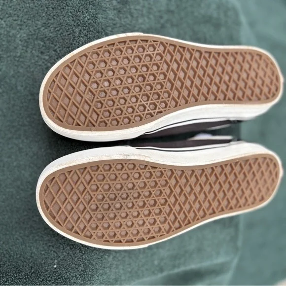 Vans Black and White Classic Sneakers - Picture 5 of 6